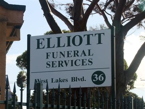 Elliott mortuary & crematory hutchinson - A funeral service to celebrate Bob’s life will be held on Wednesday, August 2, 2023, at 10:30 a.m. at Countryside Baptist Church, 819 W. 30th Ave., Hutchinson. For those unable to attend in person, the service will be live-streamed on the church’s website. Following the funeral, at 3:00 p.m., burial will take place at Pleasant Hill Cemetery ...
